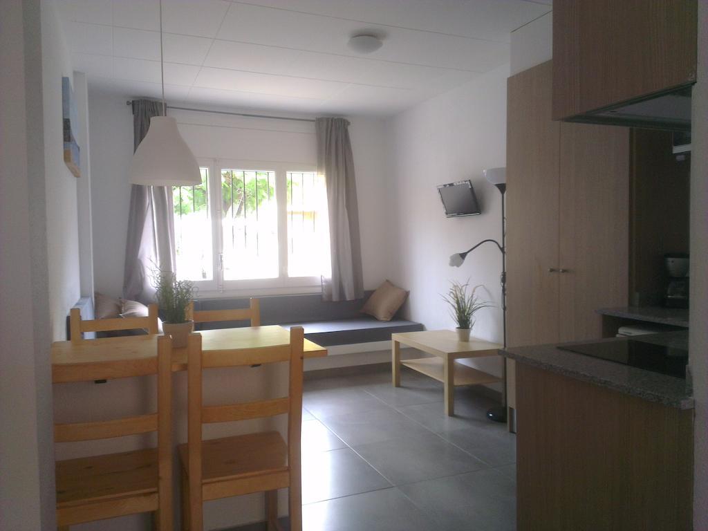 Apartaments La Riera 로지즈 객실 사진